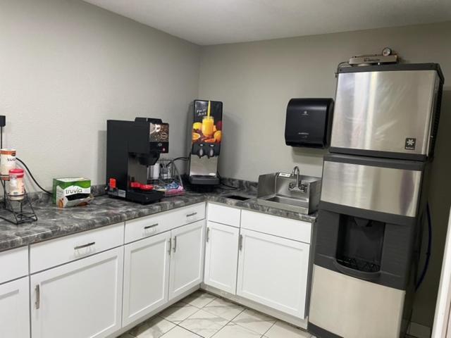 Hibbing Inn And Suites المظهر الخارجي الصورة